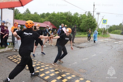 В регионах России стартовали соревнования «Школа безопасности» / ЯСИА   