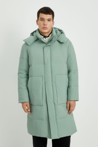 Пуховое пальто с воротником-стойкой