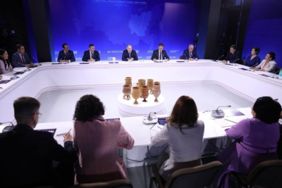 Земский доктор из Якутии рассказал о встрече с Владимиром Путиным / Саина Титова   