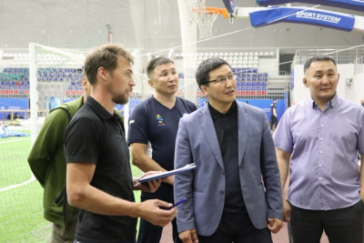 Министр спорта проверил, как проходят тренировки сборных команд Якутии к играм «Дети Азии» / Карина Оконешникова   