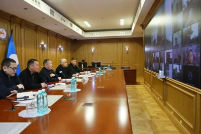 Первый вице-премьер Якутии дал поручения по наращиванию темпов завоза жизнеобеспечивающих грузов / ЯСИА   