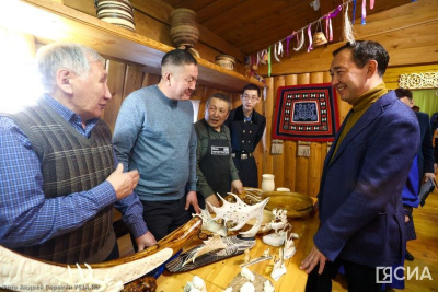 Глава Якутии Айсен Николаев поздравил с Днём народных художественных промыслов / ЯСИА   Республика Саха (Якутия)