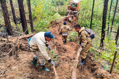 Более одной тысячи человек задействовано в тушении пожаров в районах Якутии / ЯСИА   