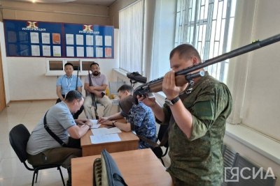 Жители Якутии могут сдать охотничьи ружья для бойцов СВО / Николай Борисов   