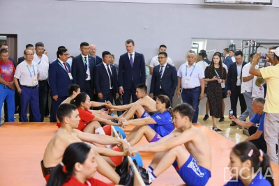 Якутские национальные виды спорта представили министру спорта РФ / Саина Титова   