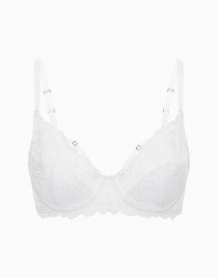 Бюстгальтер с мягкими чашками и спонжевой поддержкой на стане CD645