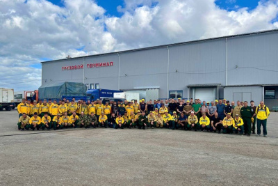 Авиакомпания «Якутия» доставила в республику 100 лесных пожарных / ЯСИА   