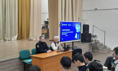 В Якутске эксперт по противодействию терроризму встретился с учениками школы №35 / Алексей Рудых   