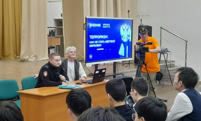 В Якутии проходит полицейская акция «Молодёжь против терроризма» / Алексей Рудых   