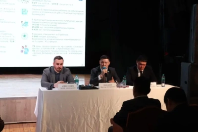 Министр строительства Якутии провел встречу с жителями Строительного округа / ЯСИА   