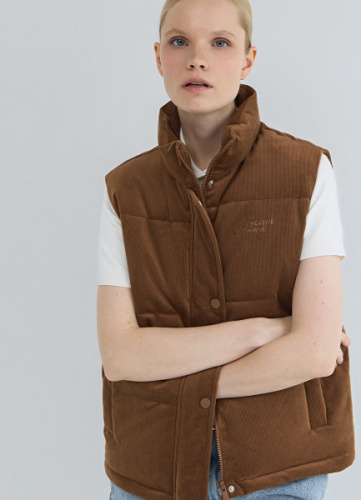 Утеплённый вельветовый жилет, Желтый