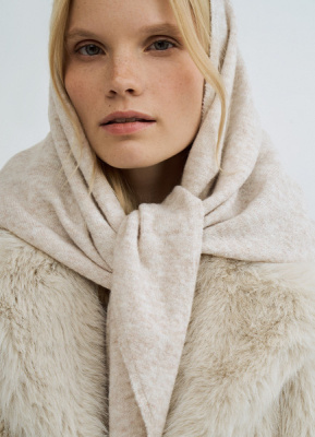 Вязаная косынка, Бежевый