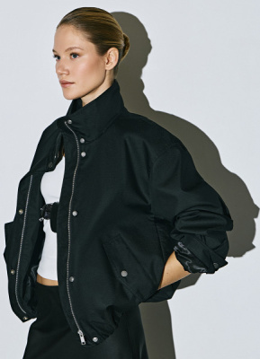 Короткая куртка с воротником-стойкой, Черный