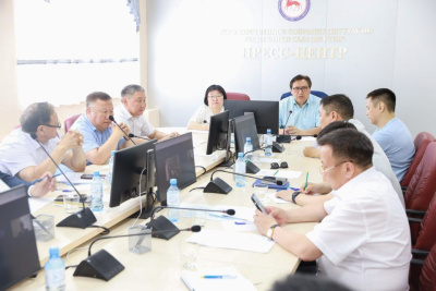 Спецпредставитель по Арктике Александр Акимов встретился с главами районов Якутии / ЯСИА   Республика Саха (Якутия)