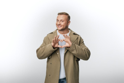 Актер Дмитрий Журавлев расскажет россиянам о преимуществах ресейла* / ЯСИА   