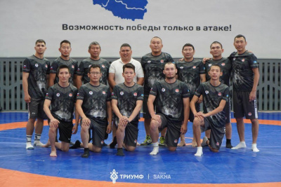 Якутские борцы отправятся на чемпионат России / Дьулустаан Сергеев   