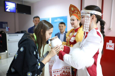 В Якутск прилетела олимпийская чемпионка по художественной гимнастике Маргарита Мамун / ЯСИА   