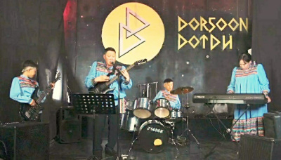 Счастливые семьи Якутии спели о вере, надежде и любви / ЯСИА   