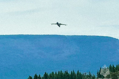 Авиация МЧС России сбросила 226 тонн воды на кромки пожаров в Олекминском и Алданском районах / ЯСИА   