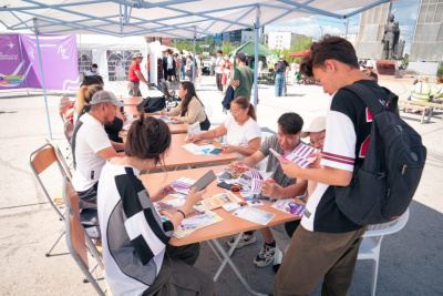 Более 60 организаций приняли участие в ярмарке-выставке учебных мест и профессий в Якутске / ЯСИА Якутск Якутск Республика Саха (Якутия)