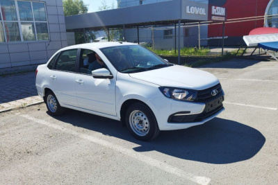 Новые автомобили «Lada» получили якутяне, пострадавшие на производстве / ЯСИА   