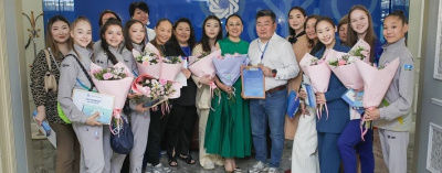 В Алмазэргиэнбанке прошла встреча с чемпионками /  Якутск Якутск Республика Саха (Якутия)