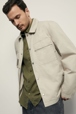 Ветровка из хлопка с нагрудными карманами