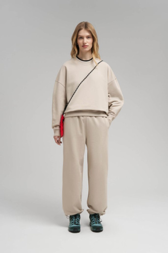 Толстовка объемного кроя из футера