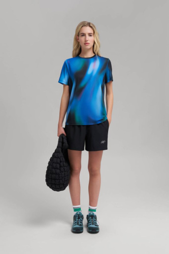 Спортивная футболка с перфорацией