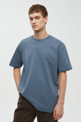 Базовая футболка из хлопка прямого силуэта