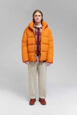 Утепленная куртка с капюшоном