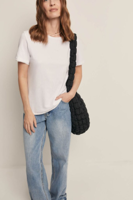 Футболка приталенного силуэта