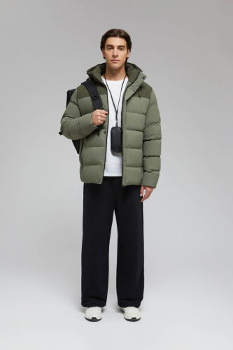 Стеганая куртка с капюшоном