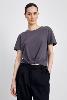 Футболка с узлом