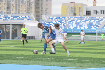 Якутские футболисты одержали первую домашнюю победу в рамках ЮФЛ / Дьулустаан Сергеев   