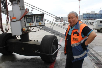 Ветераны авиации: авиатехник Владимир Пак / ЯСИА   