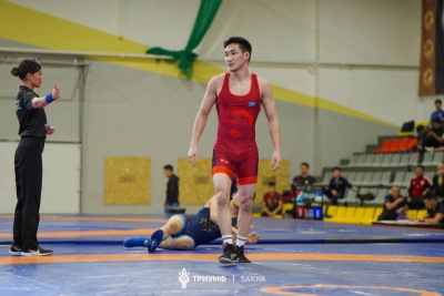 Якутский борец Дьулусхан Тотонов примет участие на всероссийском турнире / Дьулустаан Сергеев   