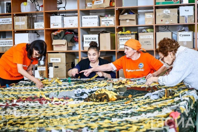 Волонтеры движения «Якутия с тобой!» отправили 500 кг гуманитарной помощи участникам СВО / Нарыйа Пахомова   