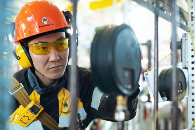 В «Таас-Юрях Нефтегазодобыче» помогают адаптироваться молодым специалистам и рабочим /    