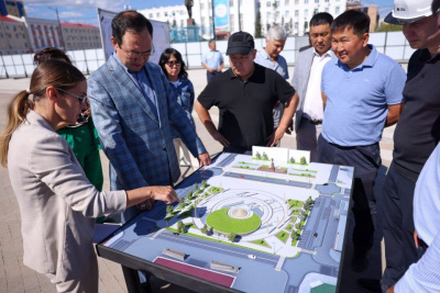 Глава Якутии поручил завершить благоустройство набережных и площади Ленина Якутска ко Дню города / ЯСИА Якутск Якутск Республика Саха (Якутия)