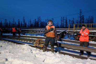 Притяжение стального пути: старший дорожный мастер службы пути «ЖДЯ» Степан Баранов — о своей работе / ЯСИА   