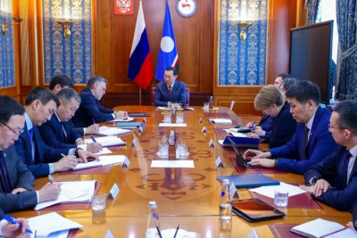 Глава Якутии поручил отработать все вопросы, поступившие в ходе отчета правительства / ЯСИА   