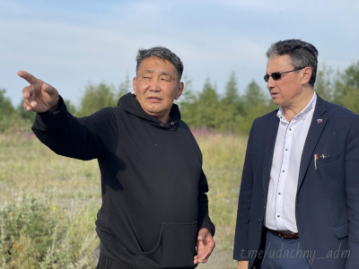 На территории «Тускул» г. Удачный добавятся новые фигуры и построят урасу /    