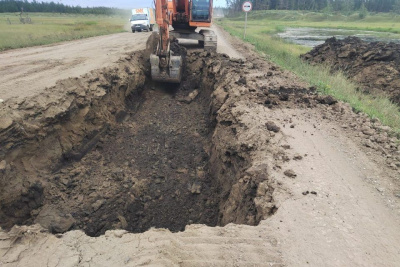 На участке трассы «Колыма» в Таттинском районе Якутии ведутся восстановительные работы / ЯСИА   