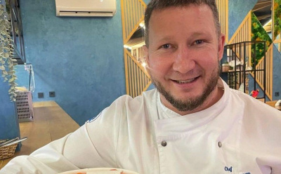 Повар из Якутска Александр Ерохин принял участие в новом сезоне шоу «Адский шеф» / ЯСИА Якутск Якутск Республика Саха (Якутия)