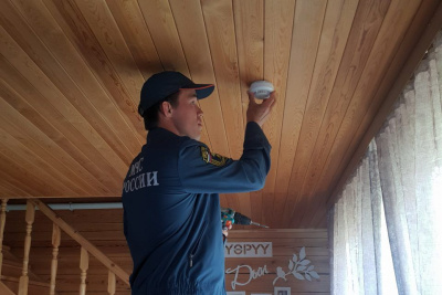 «Предупреди пожар — установи АДПИ!»: как извещатели помогают спасать жизни / ЯСИА   