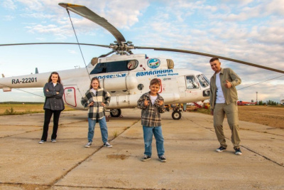 «Мама за компьютером, а папа летает»: интервью с авиационной семьей Шмелевых / ЯСИА   