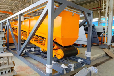 Из Златоуста в Якутск отправили оборудование для возведения моста через реку Лену / ЯСИА   