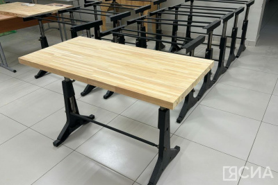 Сотрудники школы № 5 Якутска восстановили советские верстаки для кабинета труда / Мария Горохова Якутск Якутск Республика Саха (Якутия)