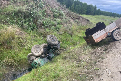При опрокидывании трактора погибла женщина в Мегино-Кангаласском районе Якутии / Саина Титова   